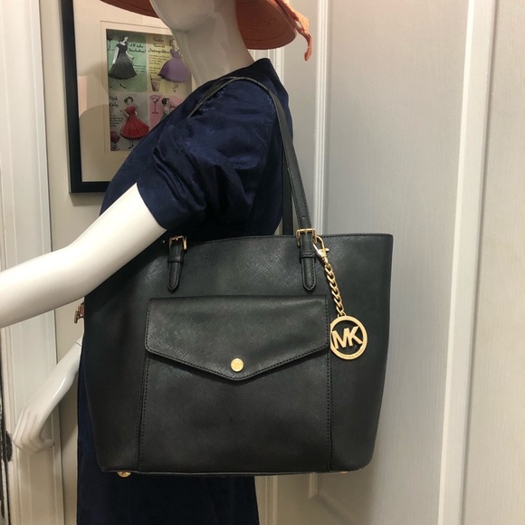 Michael Kors elegant bag with good conditions - Picture 1 of 16
